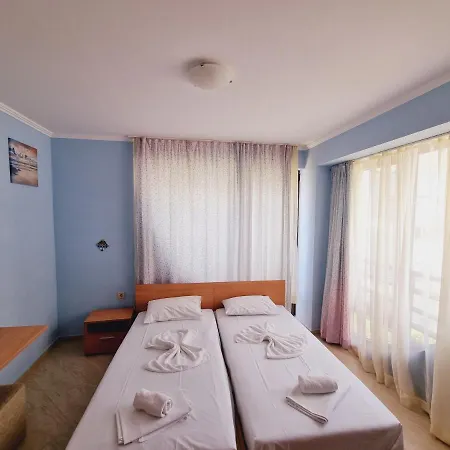מלון דירות Diamond 4*