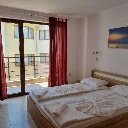 Diamond Aparthotel