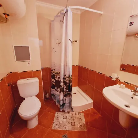 Diamond Aparthotel 4*