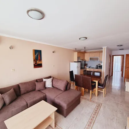 Diamond Aparthotel 4*